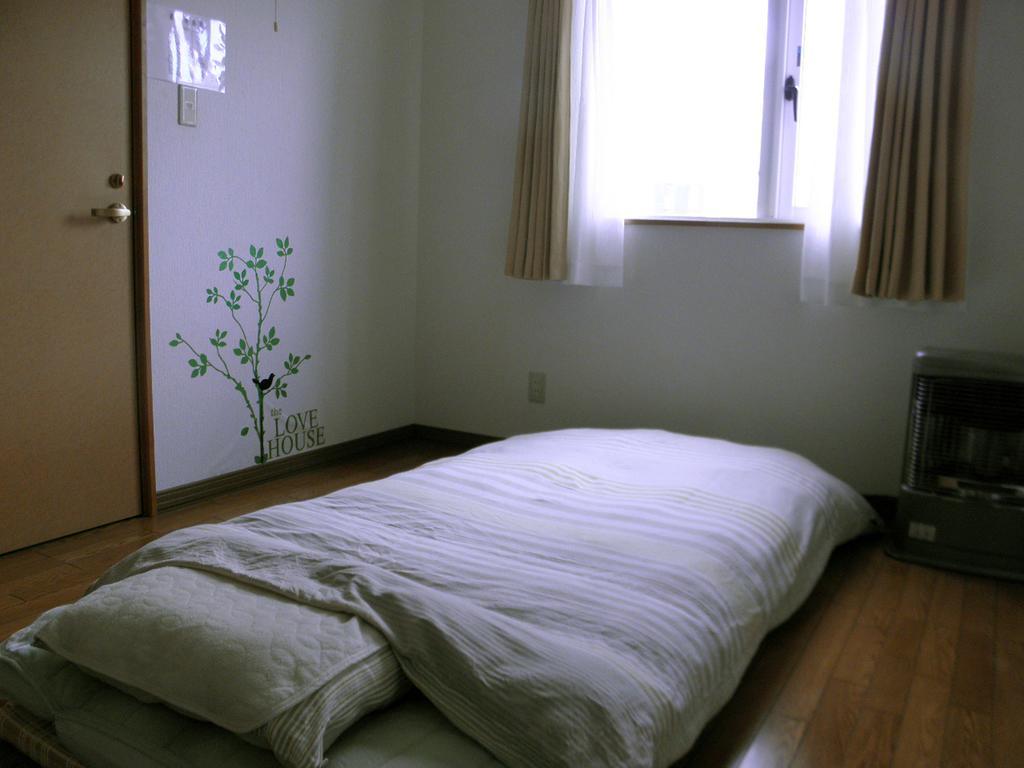 Annabel Hakodate